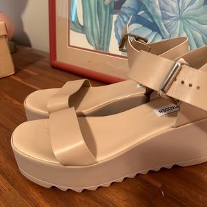Steve Madden Kaelan blush platforms size 10